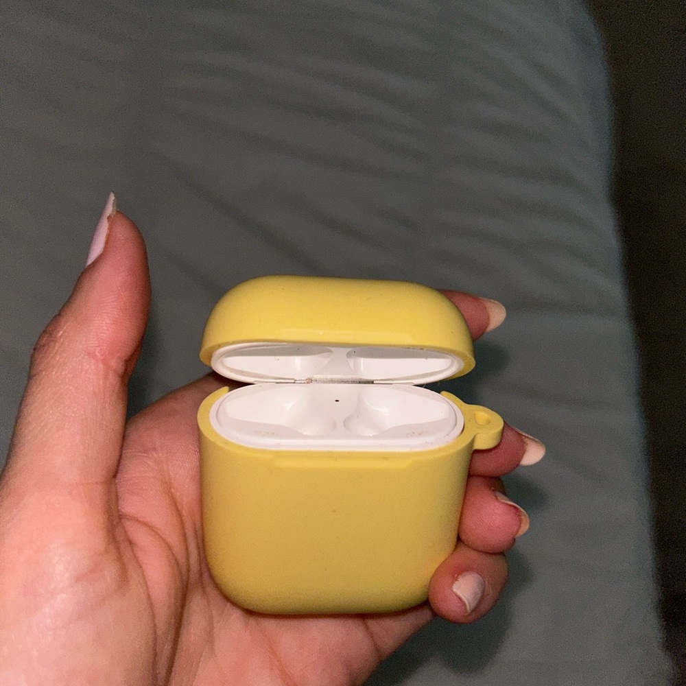 Apple AirPods Case